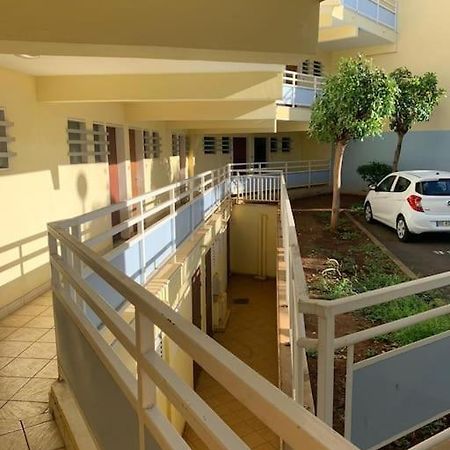Petit Prix Et Grand Confort A Saint Gilles Les Bains Zewnętrze zdjęcie