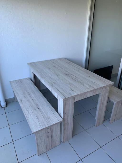 Petit Prix Et Grand Confort A Saint Gilles Les Bains Zewnętrze zdjęcie