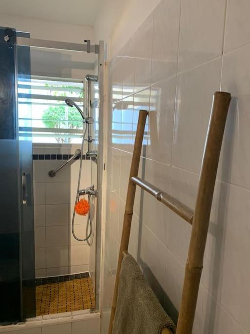 Petit Prix Et Grand Confort A Saint Gilles Les Bains Zewnętrze zdjęcie
