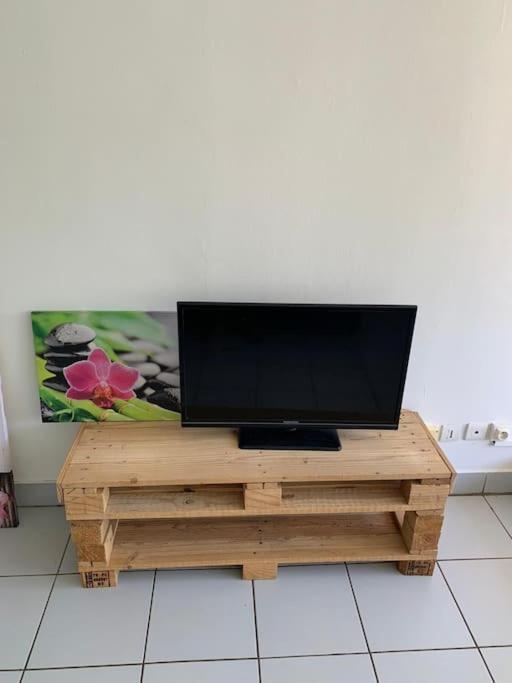 Petit Prix Et Grand Confort A Saint Gilles Les Bains Zewnętrze zdjęcie